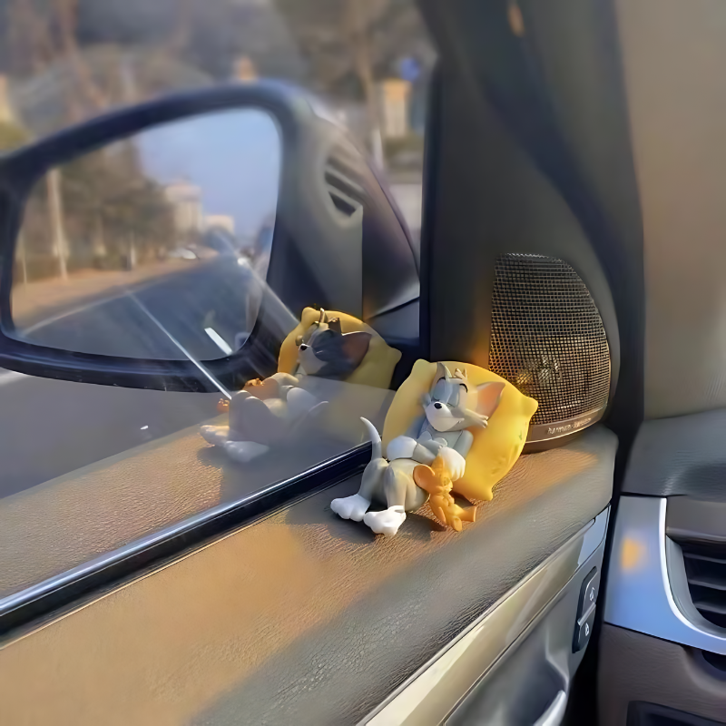 CarCharm 1+1 GRATIS: Tom Och Jerry Lekfull Instrumentbräda Prydnad